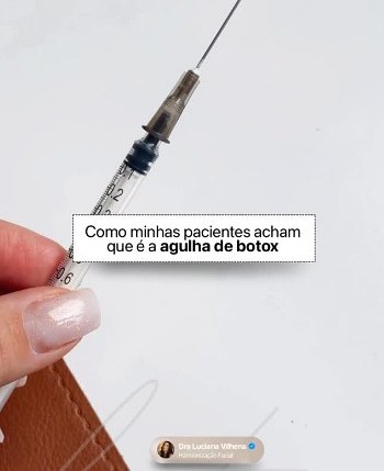 Detalhe da aplicação de toxina botulínica